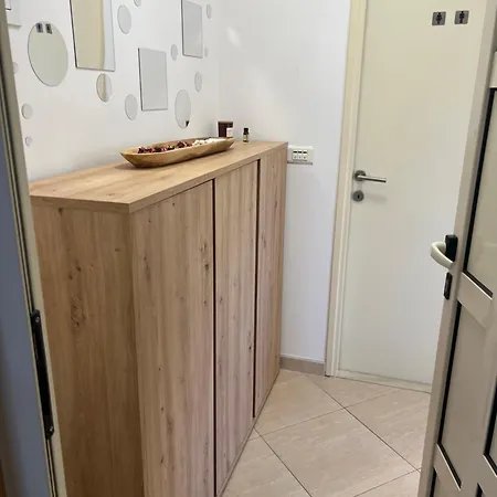 Apartman Apartman Ani *