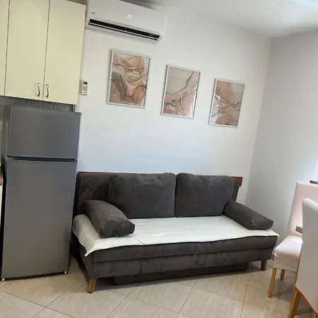 Apartman Apartman Ani *