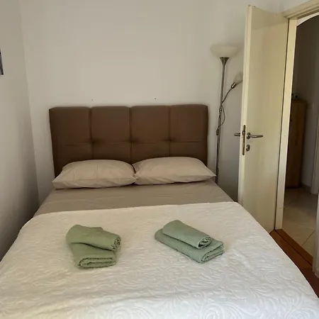 Apartman Apartman Ani *